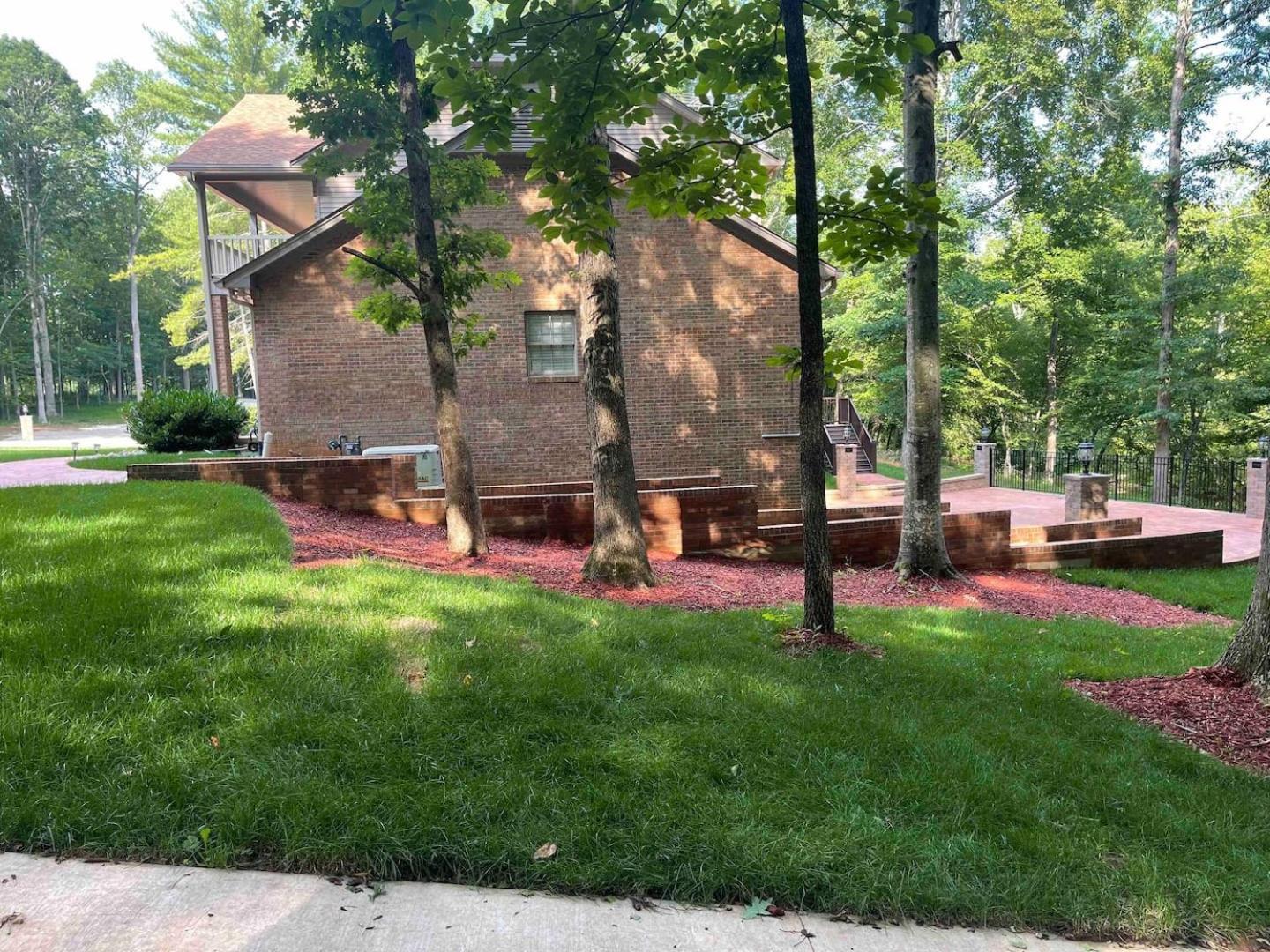 Whisper Chateau Weddings Reunions Groups 75 Plus Greensboro Exterior photo