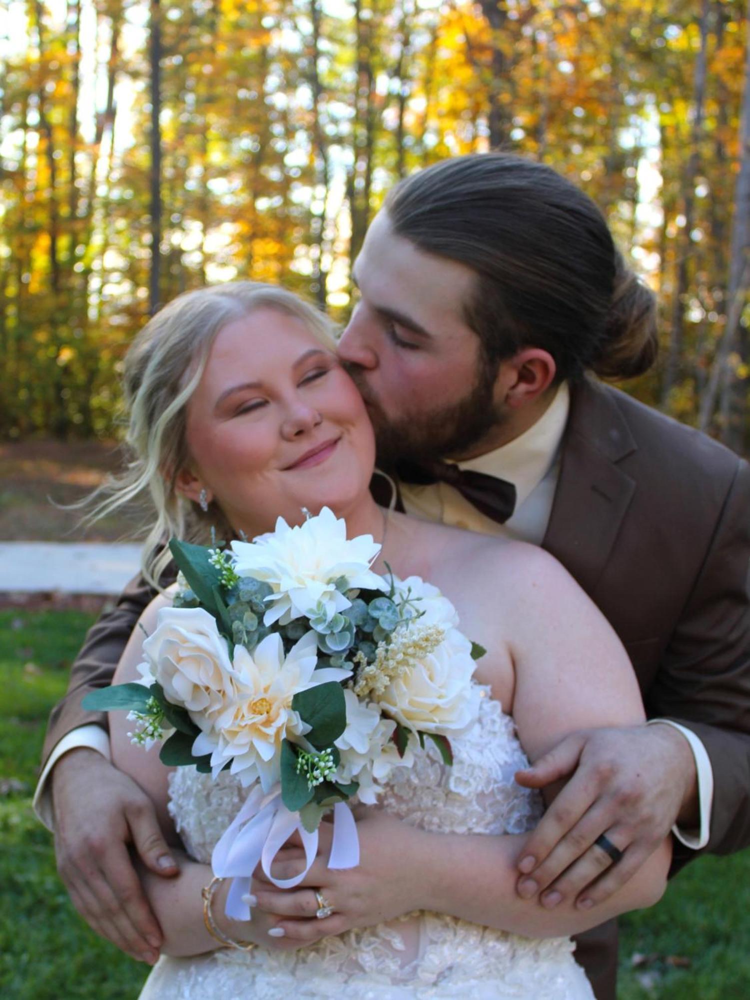 Whisper Chateau Weddings Reunions Groups 75 Plus Greensboro Exterior photo